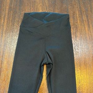 ✨🖤Womens Black Crossover Waist Leggings!🖤✨